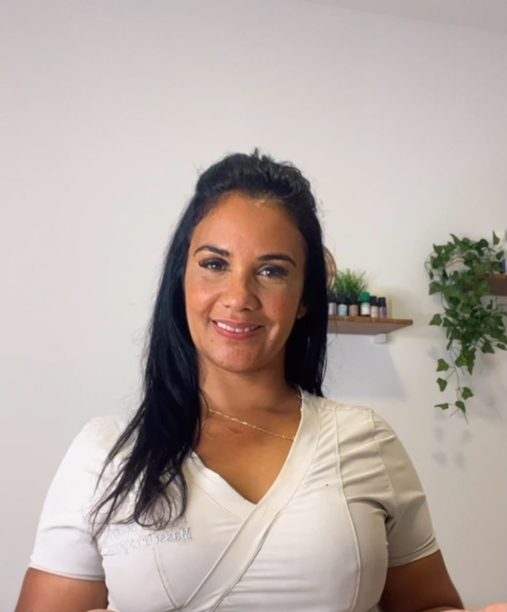 Bianca Borges - Massoterapeuta Profissional - (21) 99387-4658